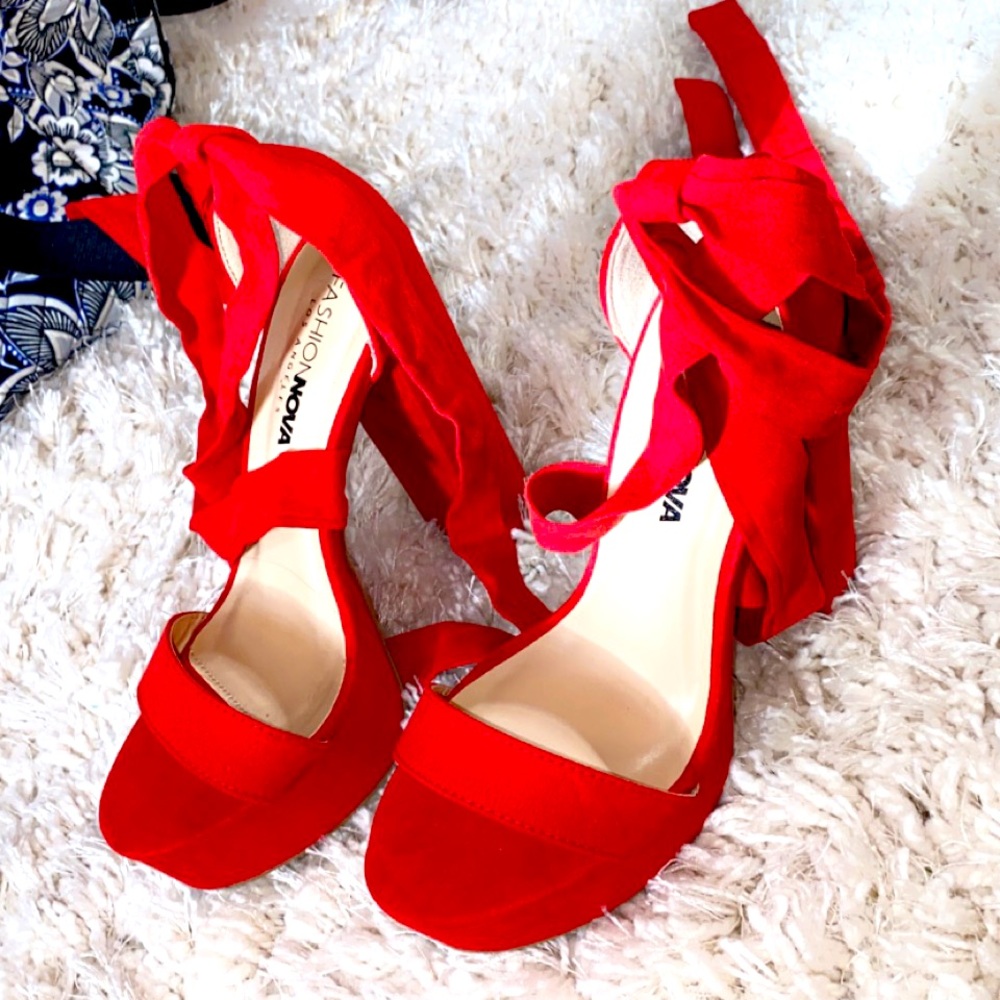 Fashion nova heels